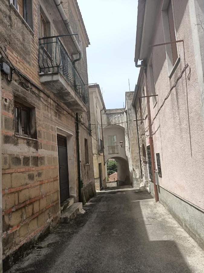 شقة La Finestra Sul Colle Caiazzo المظهر الخارجي الصورة